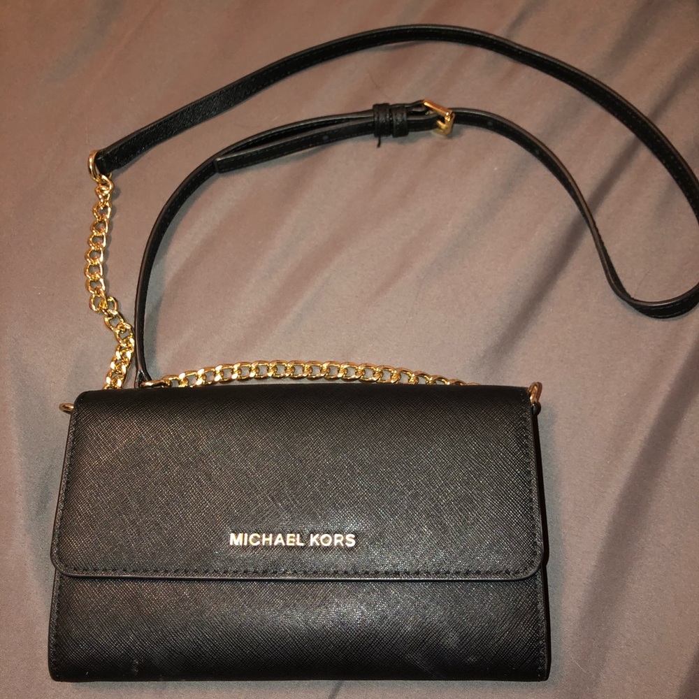 Michael Kors Crossbody wallet/purse